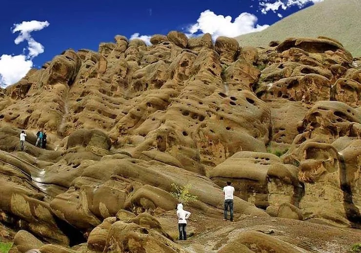 روستای وردیج: موزه طبیعی ارواح سنگی در نزدیکی پایتخت