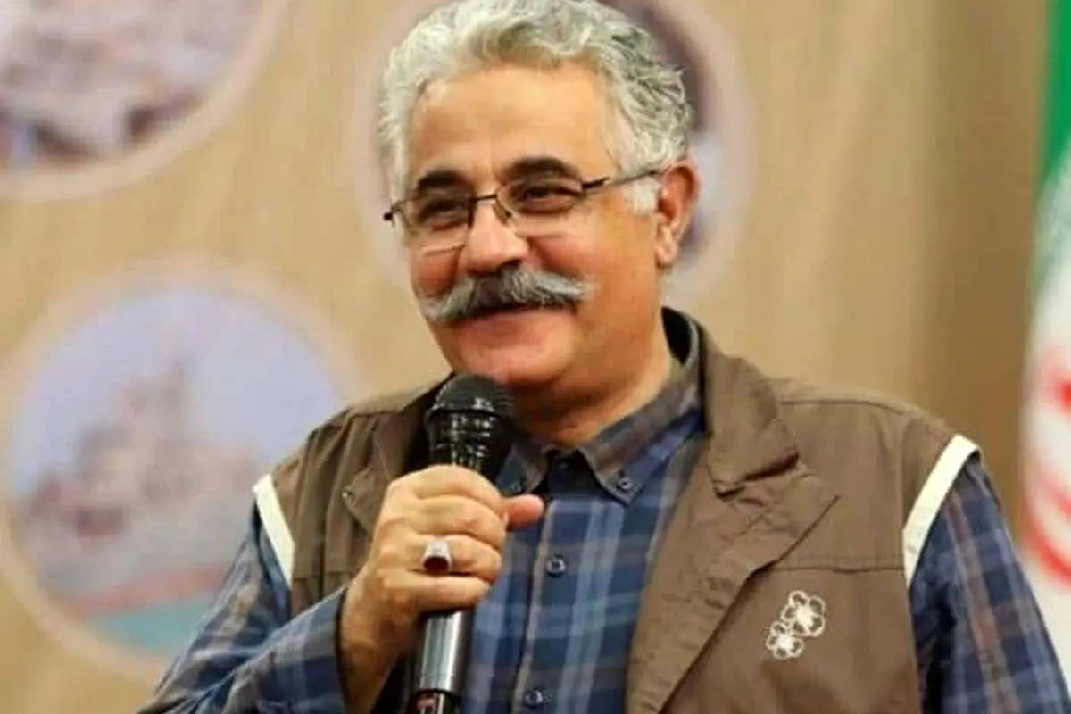  اقبال واحدی: همکلاسی احمدی‌نژاد بودم + ویدئو