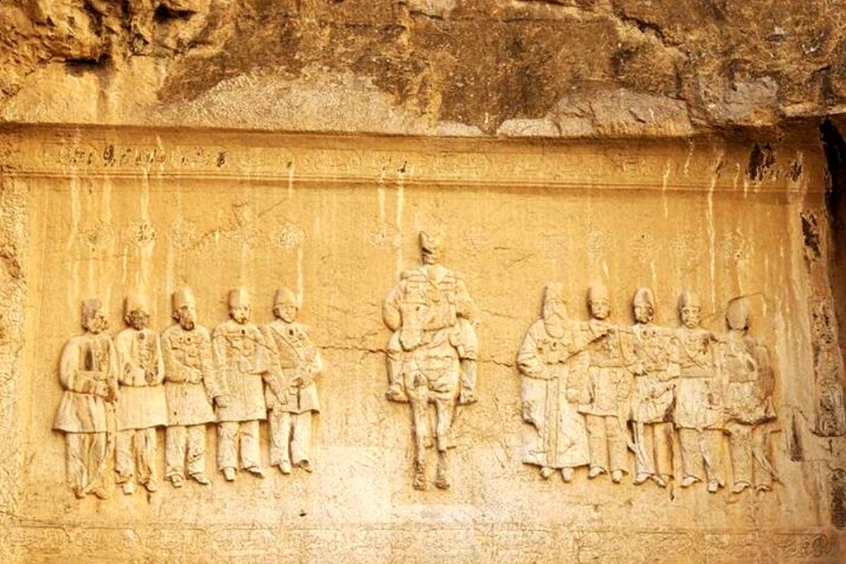 راهنمای سفر: کتیبه تاریخی به جا مانده از ناصرالدینشاه در جاده شاهی هخامنشیان + ویدئو