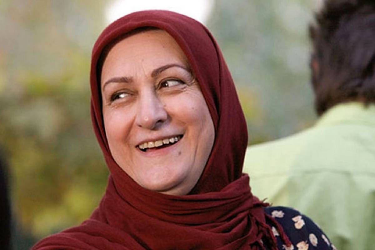 (تصویر) واکنش جنجالی مریم امیرجلالی به محبت یک هوادار و کشیدن نقاشی چهرهاش