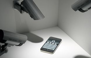 هشدار FBI به کاربران آیفون و اندروید: تغییر در استفاده از اپلیکیشن‌های پیام‌رسان
