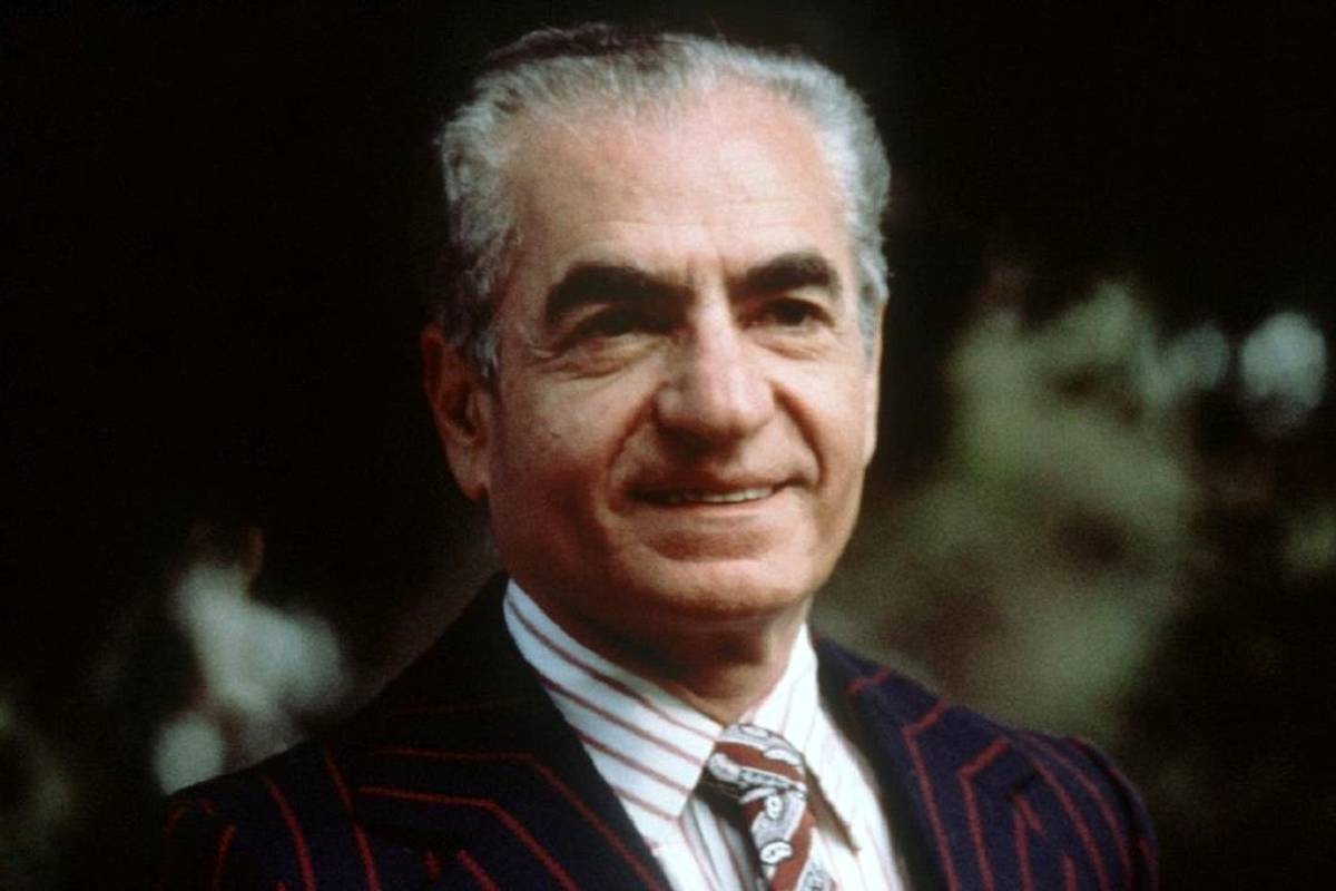 سفر به تهران قدیم؛ «محمدرضا پهلوی در پیست اسکی آبعلی»؛ سال 1335 + تصویر