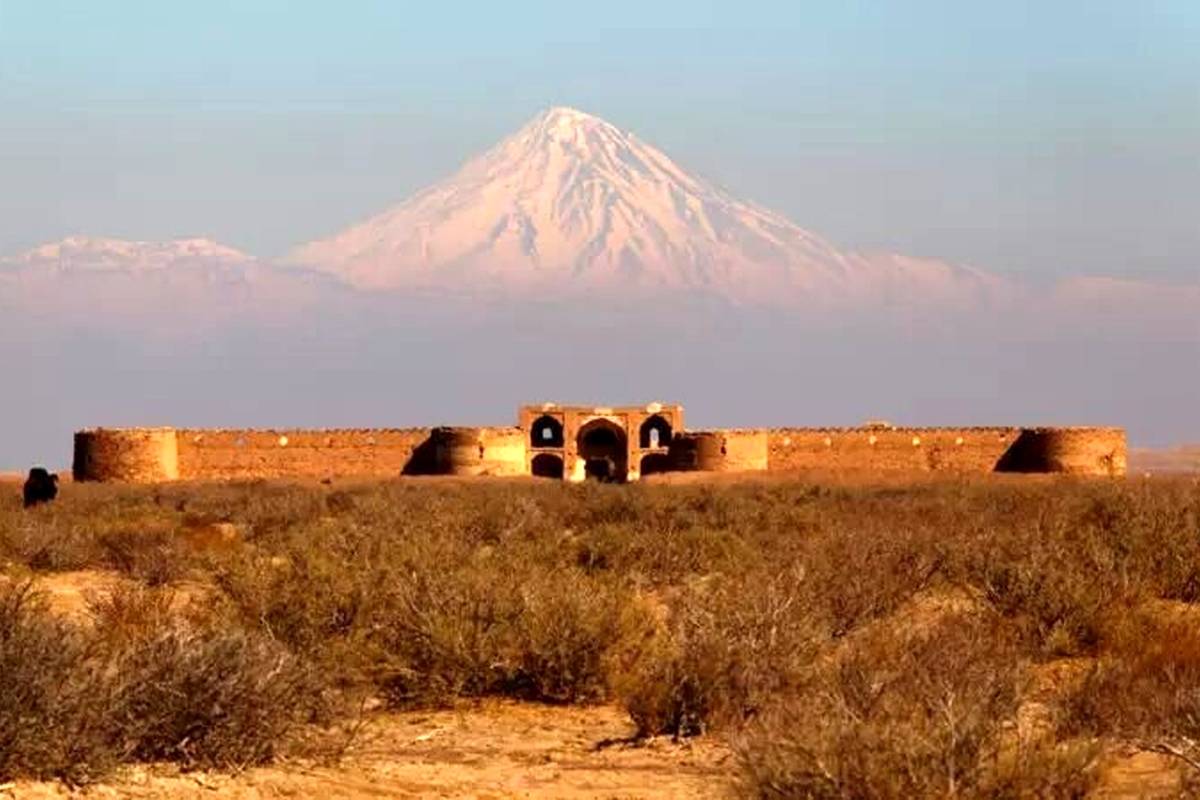 حیرت انگیزترین کاروانسرای به جا مانده از دوره باستان؛ کاروانسرای دیر گچین قم
