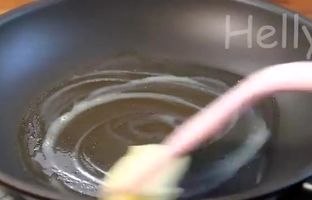  طرز تهیه یک غذای دلچسب و فوری با سوسیس و پلو به روش آشپز چینی + ویدئو