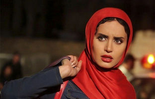موتورسواری الناز شاکردوست در خیابان های تهران + ویدئو