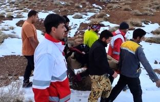  نجات یک چوپان بعد از ۷ روز در کوه‌های برفی یزد + ویدئو