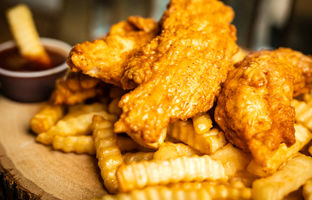 طرز تهیه کیوسکی مرغ؛ غذای اروپای شرقی