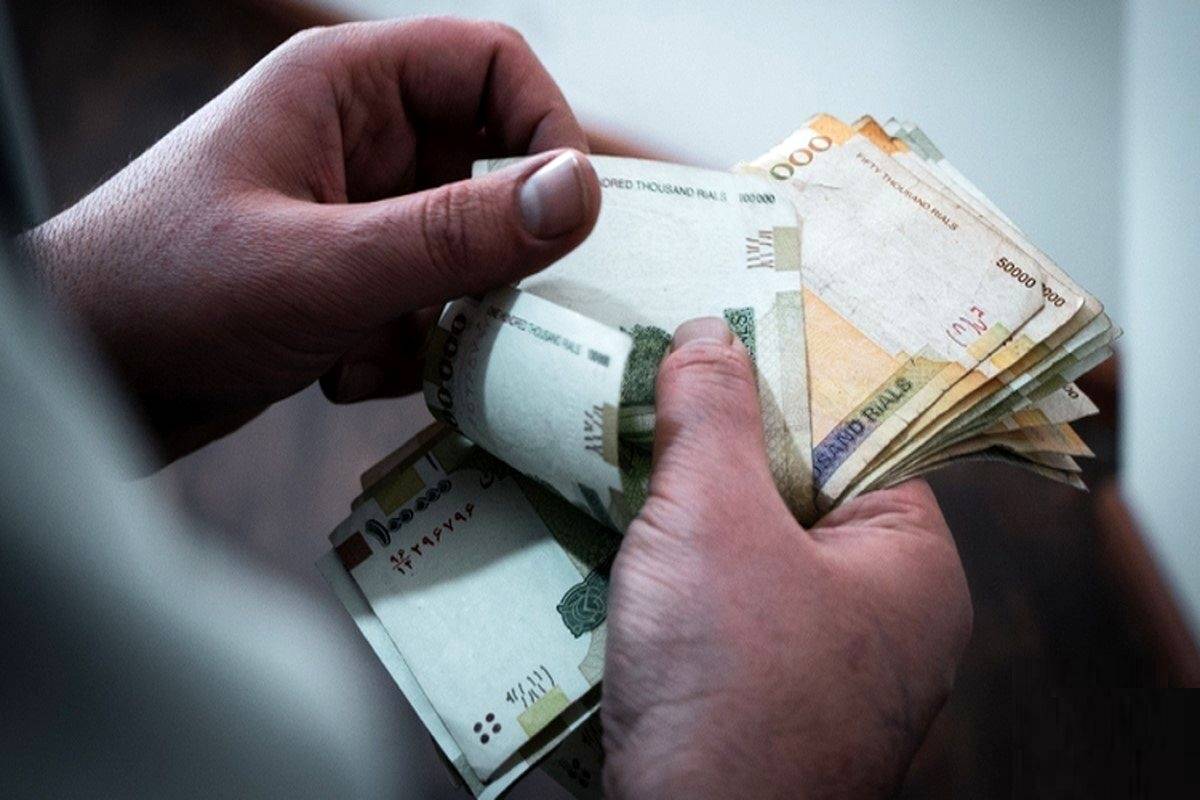 افزایش حقوق ویژه برای کارمندان این ۹ نهاد دولتی