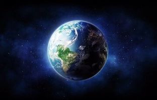 زمین چند ساله است؟