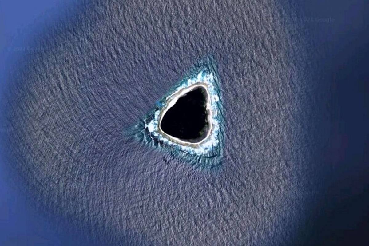 مثلث اسرارآمیز وسط اقیانوس آرام چیست؟