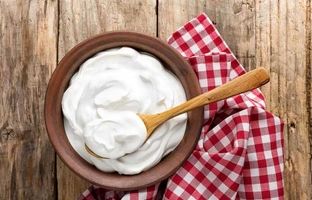 طرز تهیه ماست سفت و چکیده فوق العاده خوشمزه در منزل + نکات طلایی