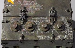 یک صندوق رمزدار عجیب از عصر سلجوقی منسوب به "محمد بن حمید اصفهانی"