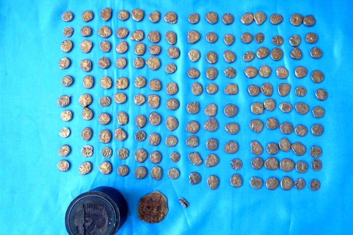 کشف ۳۸۴ سکه تقلبی و تاریخی در سوادکوه