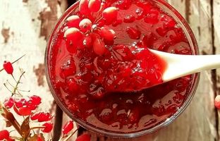 طرز تهیه مربای زرشک خوشمزه و مجلسی با رنگ فوق العاده + 4 نکته طلایی