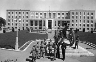 توپ افطار؛ صدای روزه‌گشا در کوچه‌های تهران قدیم