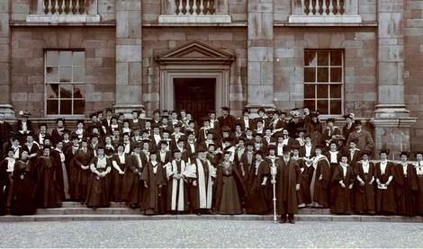 تیپ و استایل دانشجویان دانشگاه کمبریج در دهه ۱۹۲۰ + عکس