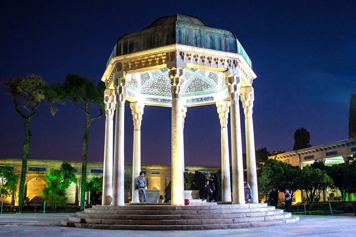  فال حافظ امروز یکشنبه 11 آذرماه 1403 