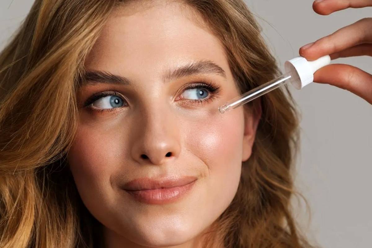 پوستت رو متحول کن! معرفی بهترین سرم‌های لایه‌بردار پوست