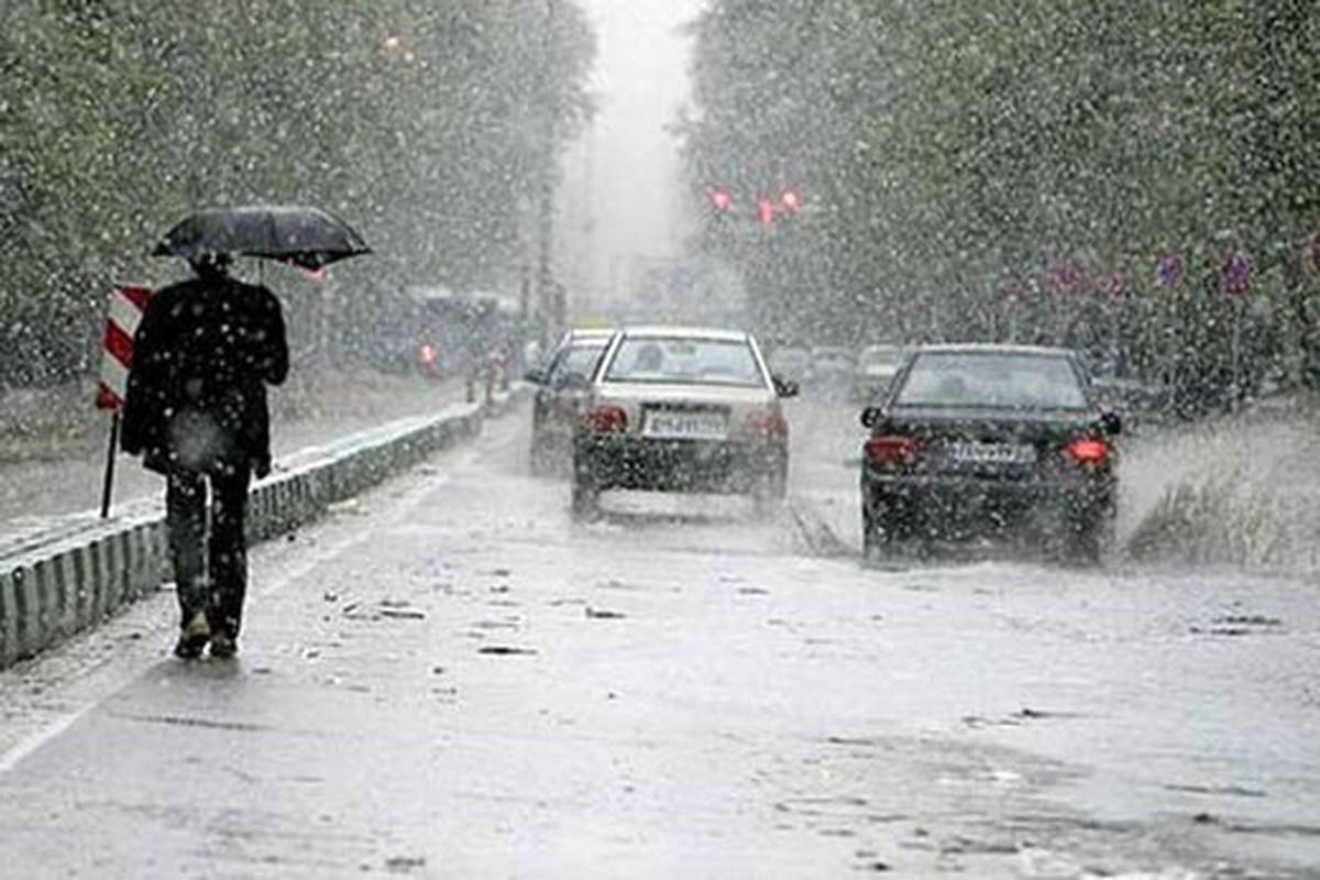 آخرین وضعیت جوی و ترافیکی جادهها/ از سفرهای غیرضروری خودداری کنید