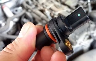 خرابی سنسور دور موتور؛ علائم، دلایل و راه‌حل‌های جامع برای تعمیر و پیشگیری