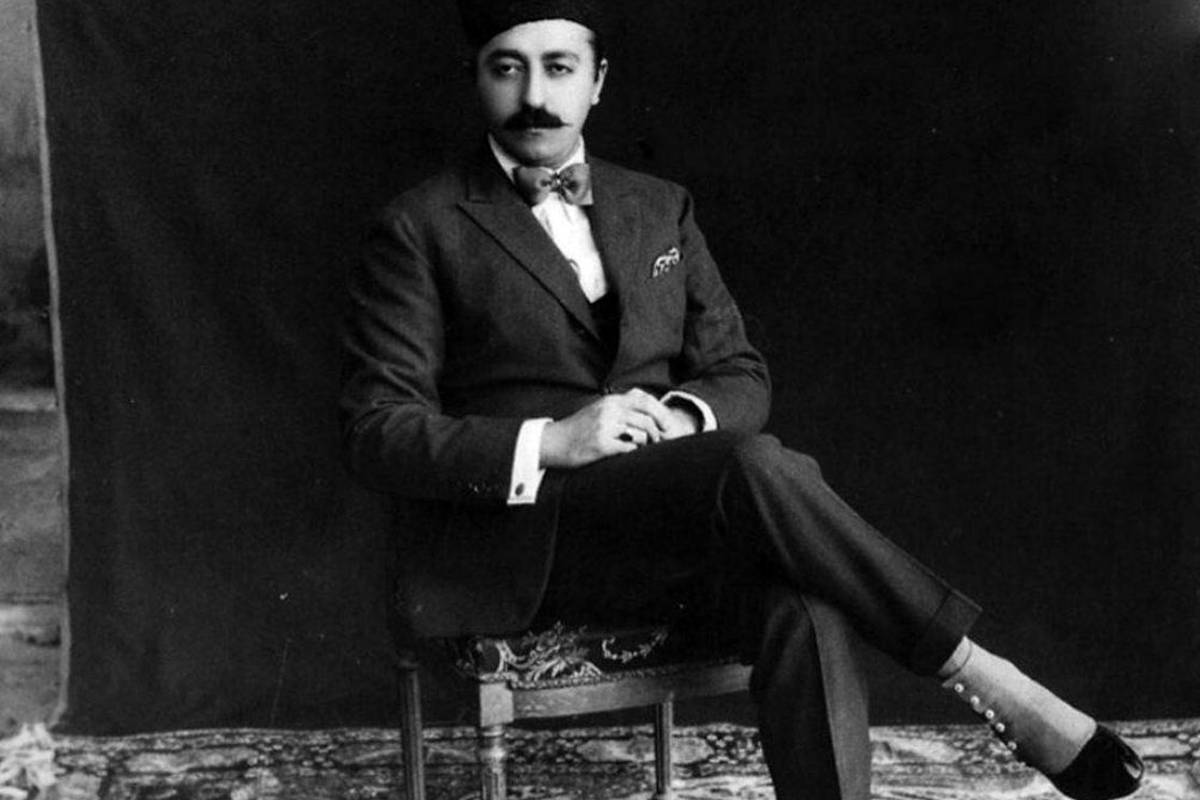  عکس قدیمی؛ «آخرین ولیعهد قاجار در کنار اطرافیان اش در تبریز»؛ دهه 1290 