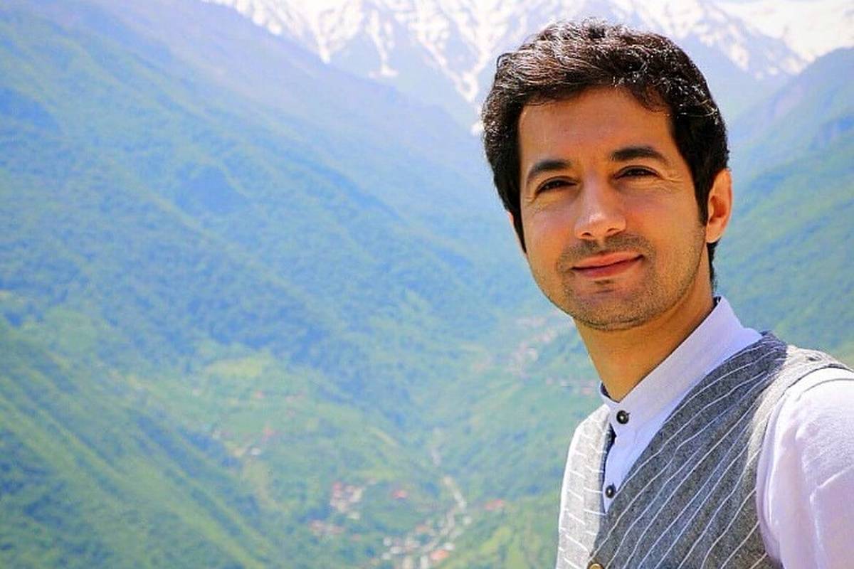 قاب خانوادگی نجمالدین شریعتی در بینالحرمین