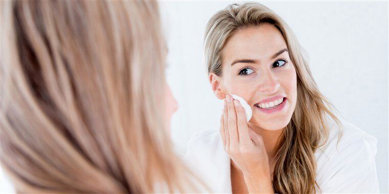 روش صحیح پاک کردن آرایش / 10اشتباه رایج که باعث پیری پوست می‌شود