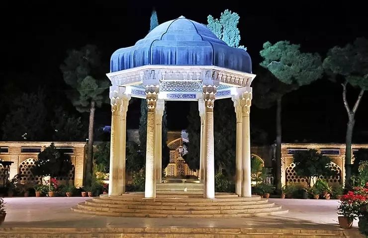 فال حافظ امروز شنبه 10 مرداد ماه 1404