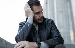 7 رفتار مردانه که ناخودآگاه عشق را از شما دور می کند