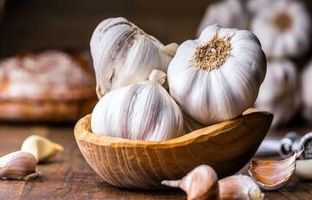 بهترین روش برای از بین بردن بوی بد سیر