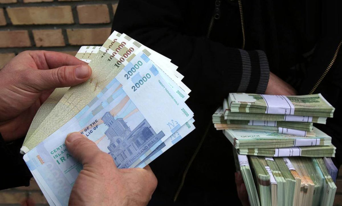 
حداقل و حداکثر عیدی امسال کارگران؛ بین ۱۴ تا ۲۱ میلیون تومان
