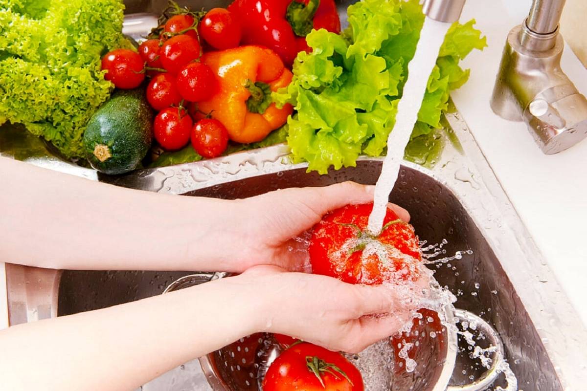 پنج ضدعفونی کننده عالی برای میکروب زدایی میوه و سبزی