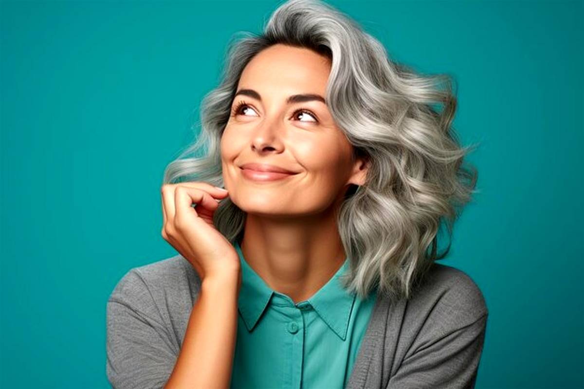 ترفندهای رنگ کردن موی سفید با 7 روش طبیعی در منزل!
