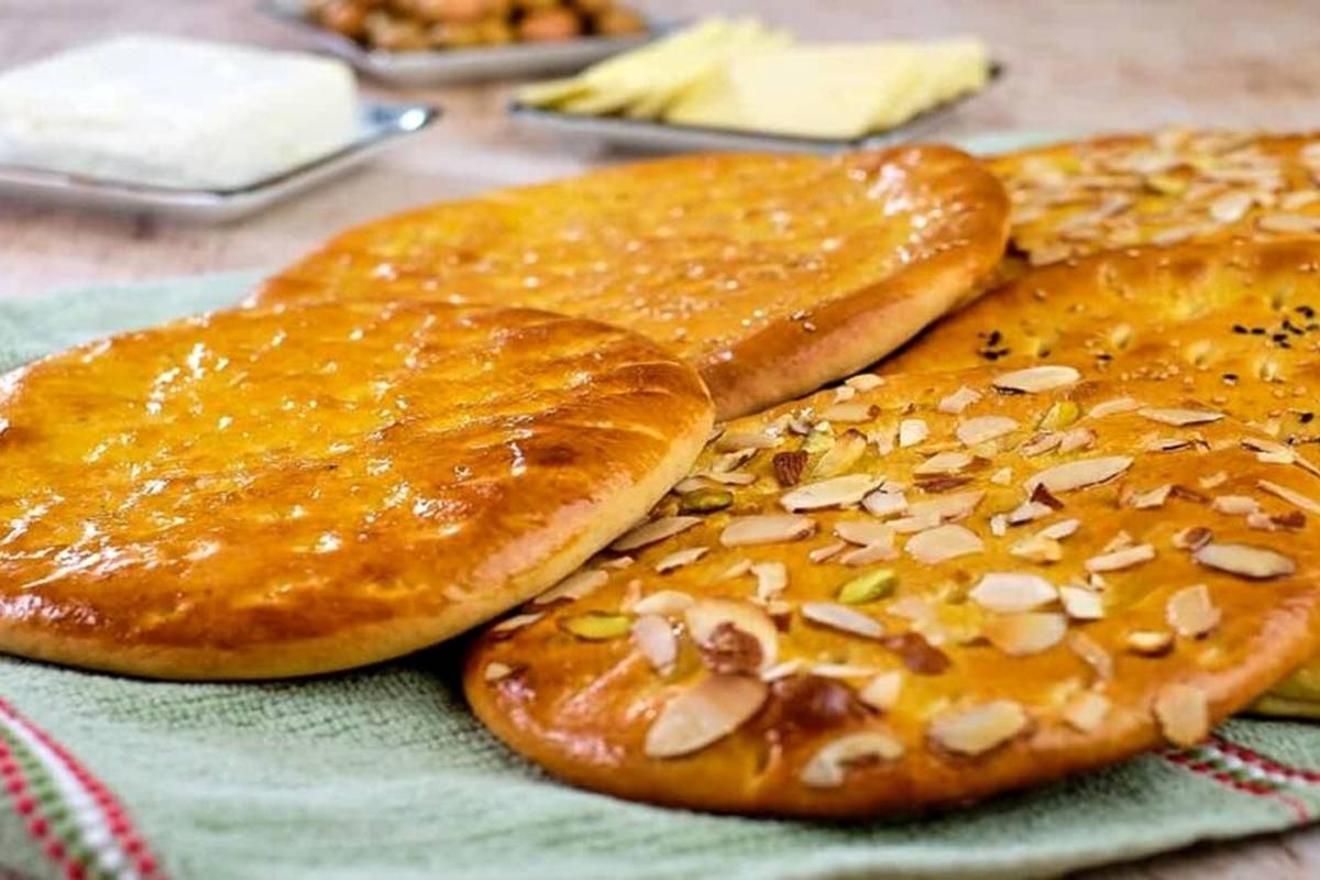 طرز تهیه نان شیرمال مغزدار نرم و پف دار