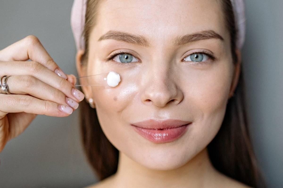 با این کرم های دور چشم کُره ای با چروک اطراف چشم خداحافظی کن!