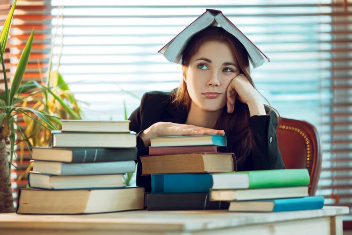 برای رهایی از مشکلات هر تراپیستی این 3 کتاب را توصیه میکند!