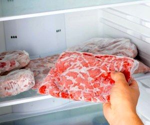 اشتباه بزرگ خانم ها موقع فریز کردن گوشت