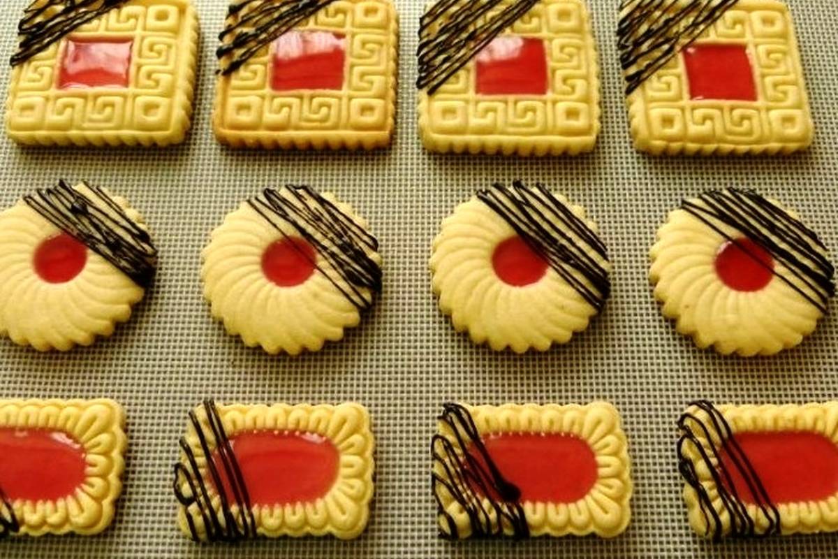 طرز تهیه شیرینی یاقوتی خانگی و خوشمزه