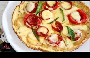(ویدئو) طرز تهیه یک غذای ساده با سیب زمینی و تخم مرغ، خوشمزه تر از پیتزا