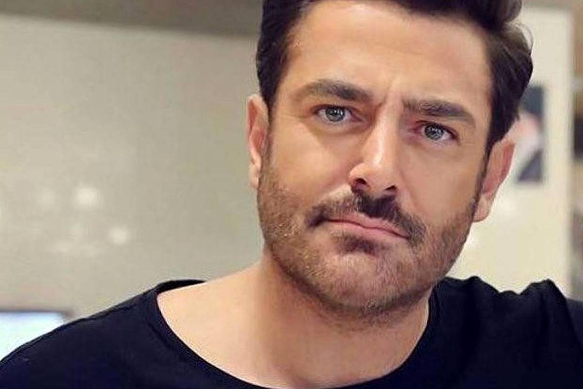 (تصویر) ژست خاص رضا گلزار در کنار خودروی شاسیبلندش