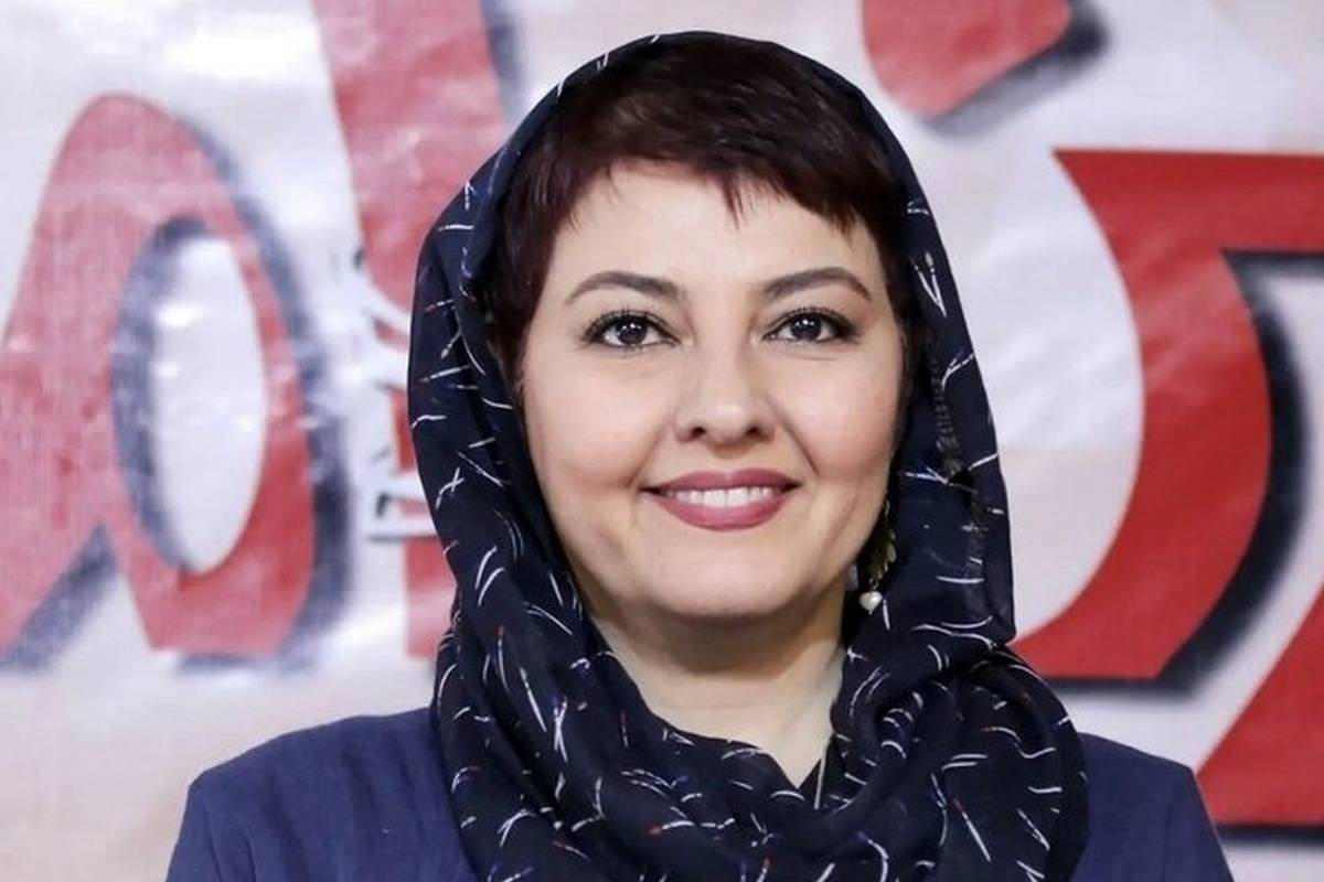 عکس عاشقانه نرگس خانه به دوش در تخت‌ جمشید