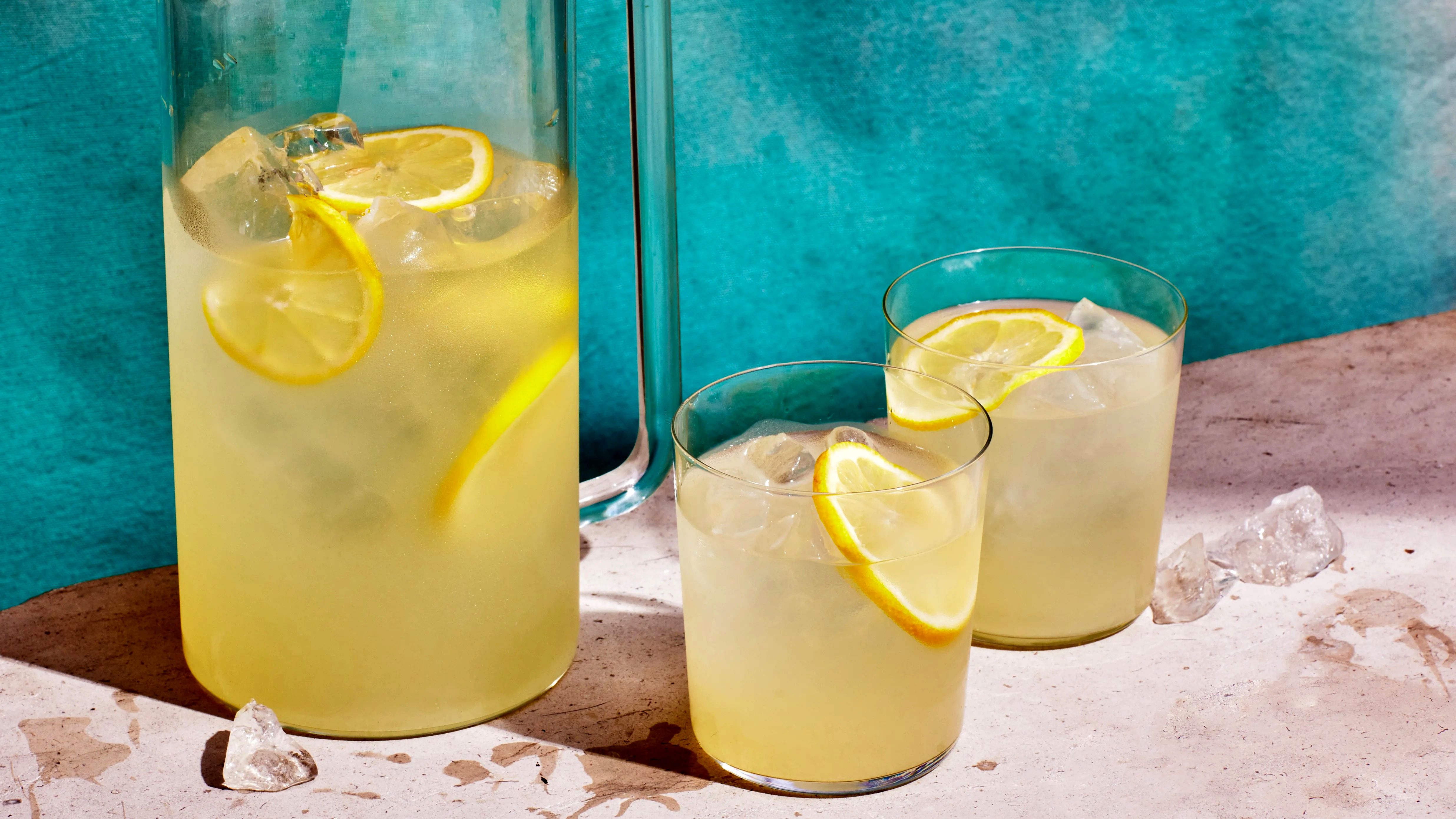 وقتشه روش تهیه این لیموناد شیک و خنک رو یاد بگیری