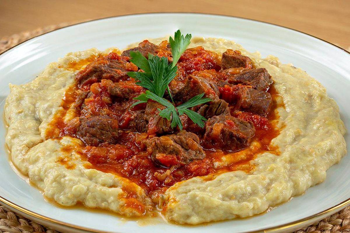 «هونکار بینیدی» یه غذای ترکیهای که شما رو به دربار عثمانی میبره!