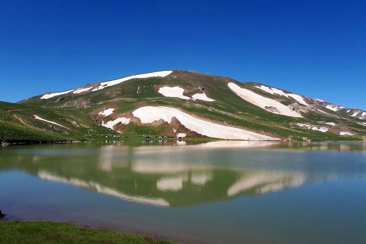 دریاچه دالامپر: نگینی فیروزهای در آغوش کوههای سهگانه ارومیه