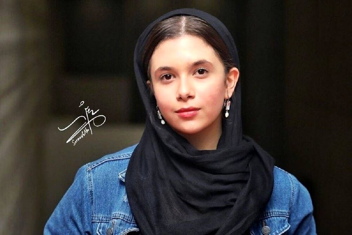 تیپ و چهره مردادی «نفس بازغی» و «ستاره» سریال زخم کاری در یک مراسم