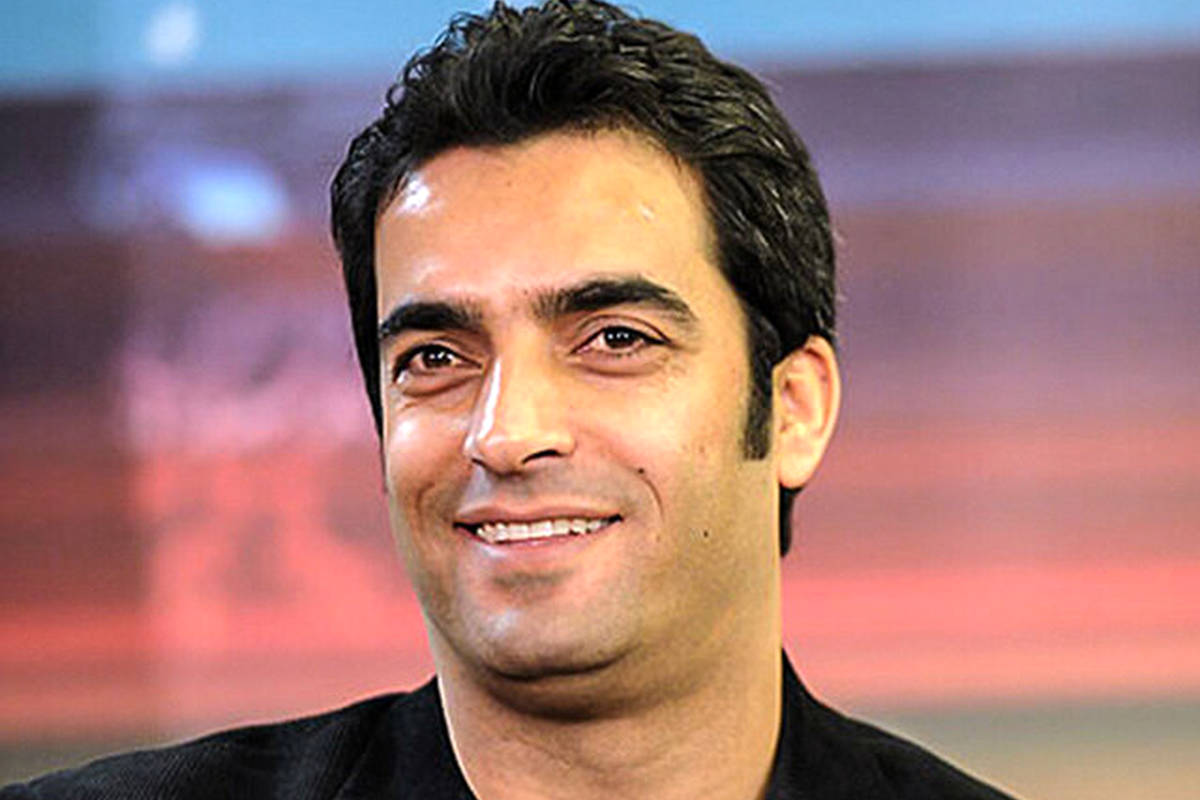 عکس شاد منوچهر هادی با یک متن معنادار