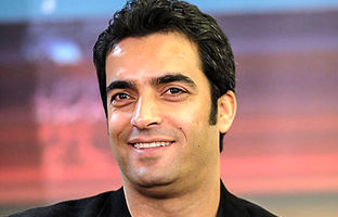 عکس شاد منوچهر هادی با یک متن معنادار