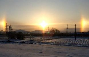 (ویدئو) دیدن سه خورشید در آسمان چین موجب وحشت روستاییان شد