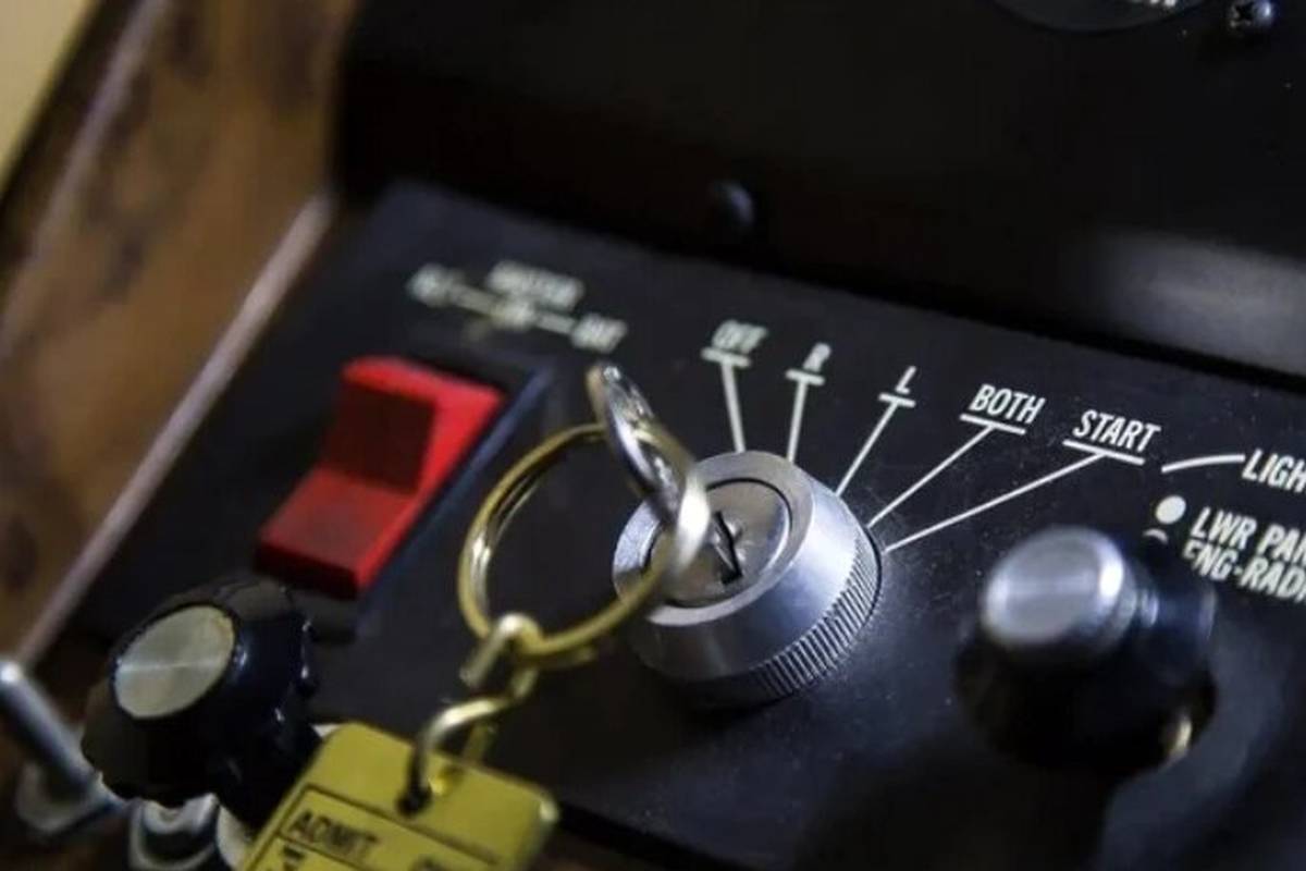 هواپیما هم با سوییچ روشن میشود؟