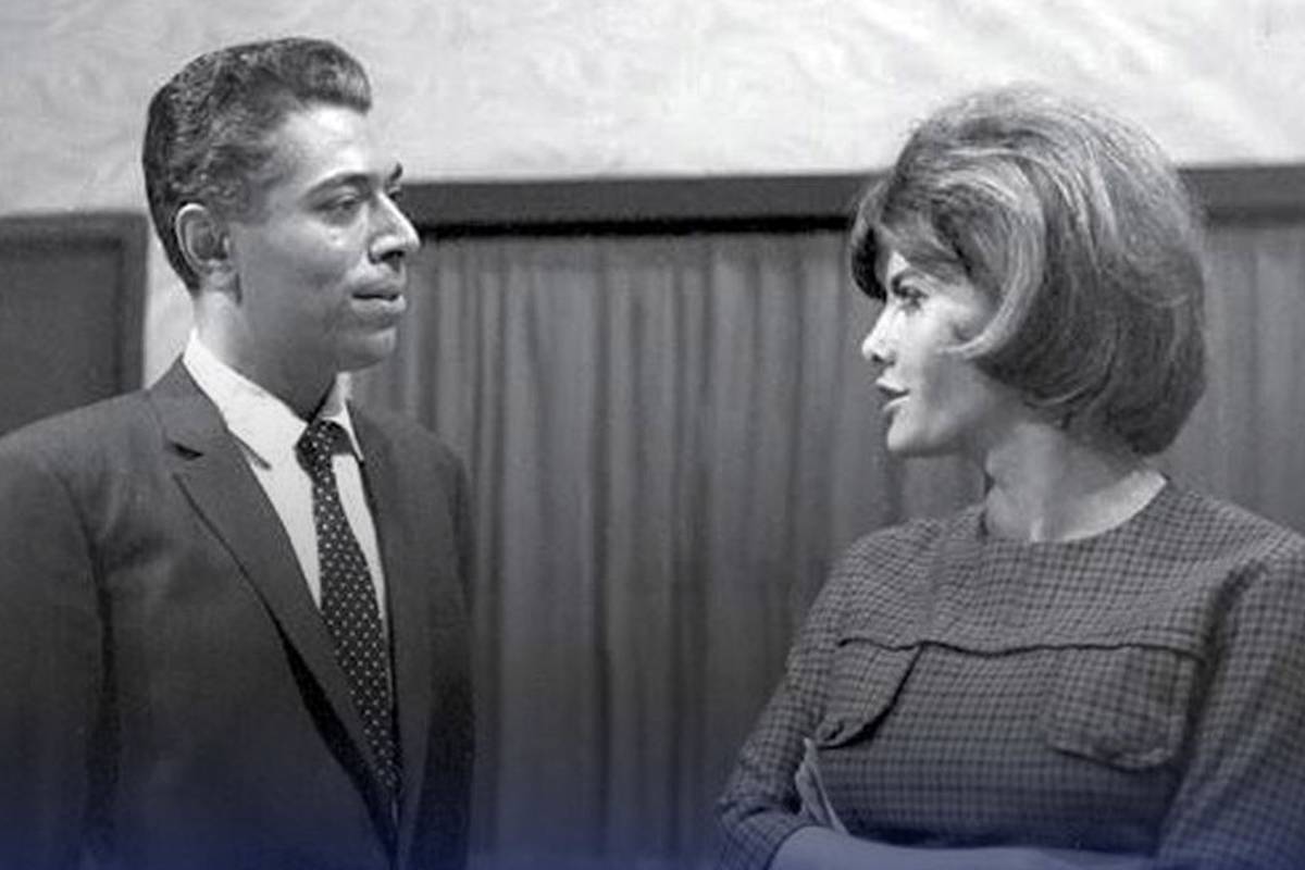 عکسهای دیدنی از فخری خوروش و علی نصیریان روی سن تئاتر در دهه ۴۰